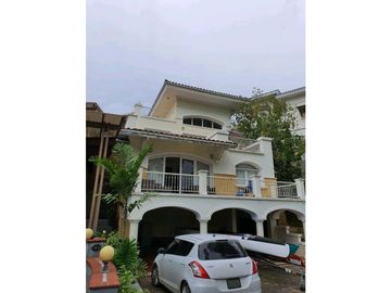 Venta de casa Area el canal Tucan Country Club Cocoli.