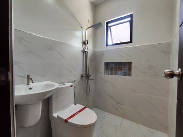 4 Bedrooms House & Lot For Sale in Buhay na Sapa, San Juan Batangas- EA
