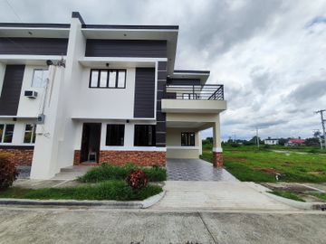 4 Bedrooms House & Lot For Sale in Buhay na Sapa, San Juan Batangas- EA
