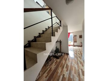 VENTA HERMOSA CASA DE TRES NIVELES EN VALLE DE ROBLEDO - POPAYN