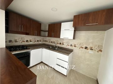 Venta Casa Club Residencial Acuarelas Del Bosque al norte de Popayán