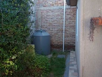 Casa en alquiler temporario c/ cochera en Villa Duprat