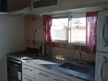 Casa en alquiler temporario c/ cochera en Villa Duprat