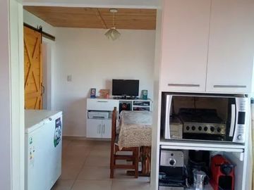 Casa en alquiler temporario c/ cochera en Villa Duprat