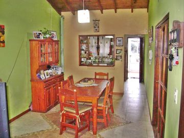 Casa en venta de 3 dormitorios c/ cochera en San Bernardo