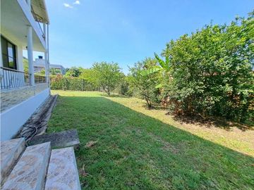En Venta Casa Campestre Lote 647 m2 San Joaquin, Conjunto Cerrado
