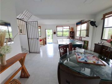 En Venta Casa Campestre Lote 647 m2 San Joaquin, Conjunto Cerrado