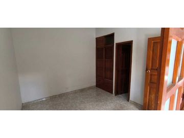 En Venta Casa Colonial con Local  160 m2 en Guaduas Cund.