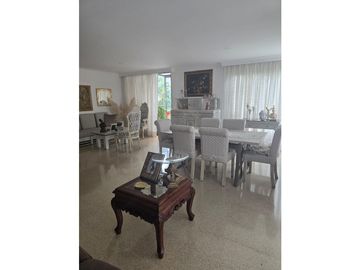 Amplio apartamento  Alejandria, el Poblado.