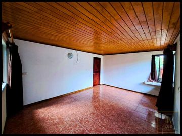 Casa en venta en SANTA JUANA
