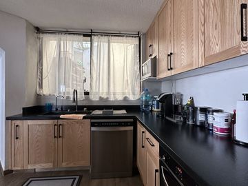 CASA DE UN SOLO NIVEL CON ALBERCA, VILLAS DEL MESON