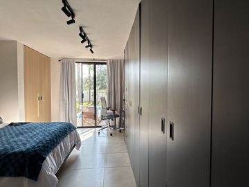 CASA DE UN SOLO NIVEL CON ALBERCA, VILLAS DEL MESON