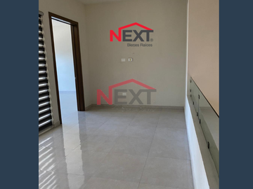 RESIDENCIA EN VENTA EN FRACCIONAMIENTO ALCAZAR DE SEGOVIA