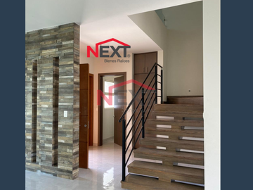 RESIDENCIA EN VENTA EN FRACCIONAMIENTO ALCAZAR DE SEGOVIA