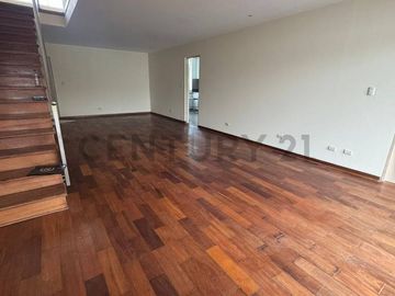 Vendo Casa de 3 pisos en las Brisas de Villa 300 m² – Chorrillos