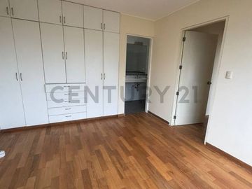Vendo Casa de 3 pisos en las Brisas de Villa 300 m² – Chorrillos
