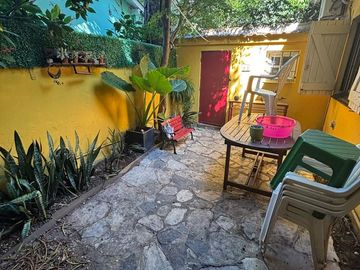 PH 3 ambientes con patio/jardín. Martínez.