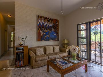 Casa 3 Leones Ajijic en Venta con vista al Lago de Chapala