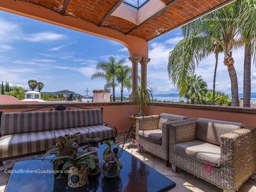 Casa 3 Leones Ajijic en Venta con vista al Lago de Chapala