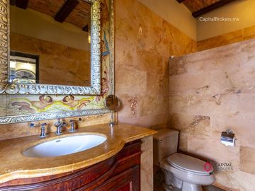 Casa 3 Leones Ajijic en Venta con vista al Lago de Chapala