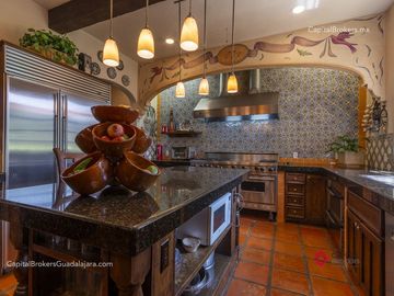Casa 3 Leones Ajijic en Venta con vista al Lago de Chapala