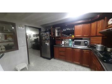 CASA PARA LA VENTA EN BELÉN LA NUBIA