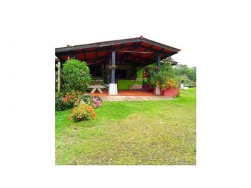 SE VENDE FINCA DE 10 HECTARIAS CON CABAÑA EN CHIRIQUI, VOLCAN BARU