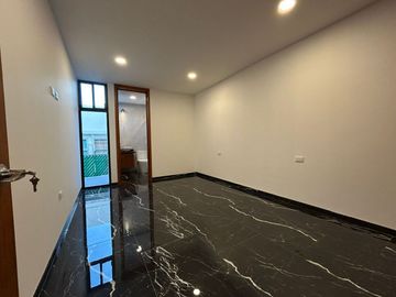 VENTA DE CASA EN LA ANTIGUA CEMENTERA 5 HABITACIONES, FAMILY ROOM, ROOF GARDEN