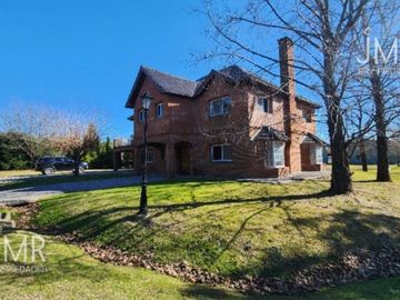 JMR Propiedades | Los Alcanfores | Casa en Venta | Apta Credito