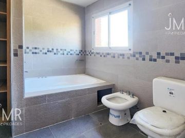 JMR Propiedades | Los Alcanfores | Casa en Venta | Apta Credito