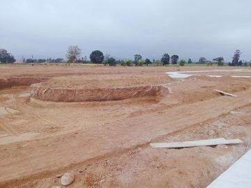 Terreno con titulo de propiedad y obras iniciadas