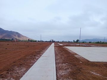 Terreno con titulo de propiedad y obras iniciadas