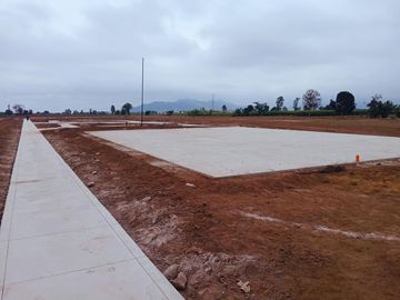 Terreno con titulo de propiedad y obras iniciadas
