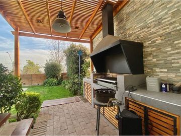 Casa en venta Los Domínicos, 4 min colegio Wenlock