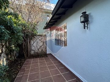 Casa en excelente sector, muy segura y acogedora.