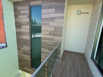 Hermosa casa en venta con excedente de terreno