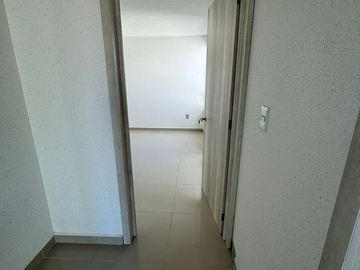 Hermosa casa en venta con excedente de terreno