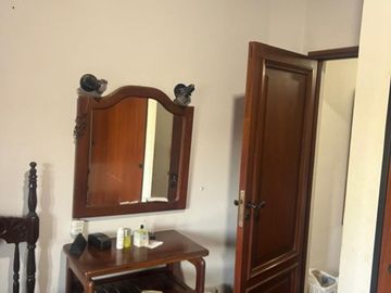 CASA EN VENTA PJE BENITO LYNCH 4700