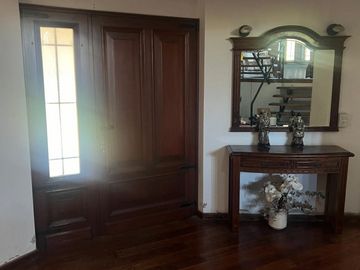 CASA EN VENTA PJE BENITO LYNCH 4700