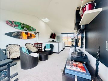 Vendo Bella casa  de tres niveles en chia en conjunto cerrado.
