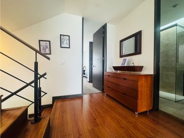 Vendo Bella casa  de tres niveles en chia en conjunto cerrado.