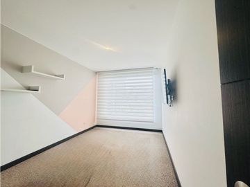 Vendo Bella casa  de tres niveles en chia en conjunto cerrado.