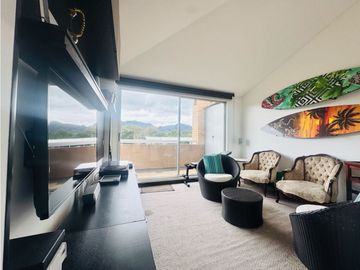 Vendo Bella casa  de tres niveles en chia en conjunto cerrado.