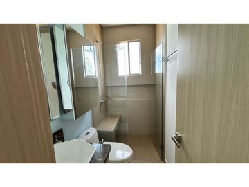 Apartamento con vista lateral cerca al mar en Playa Salguero - 005