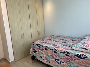 Apartamento con vista lateral cerca al mar en Playa Salguero - 005