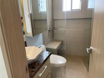 Apartamento con vista lateral cerca al mar en Playa Salguero - 005
