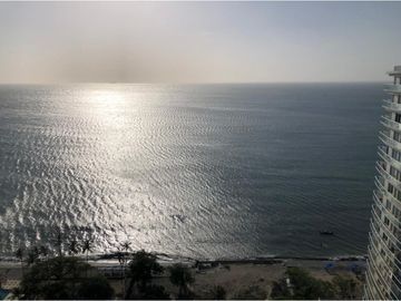 Apartamento con vista lateral cerca al mar en Playa Salguero - 005