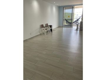 Apartamento con vista lateral cerca al mar en Playa Salguero - 005