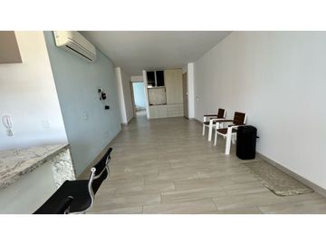 Apartamento con vista lateral cerca al mar en Playa Salguero - 005