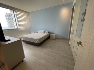 Apartamento con vista lateral cerca al mar en Playa Salguero - 005